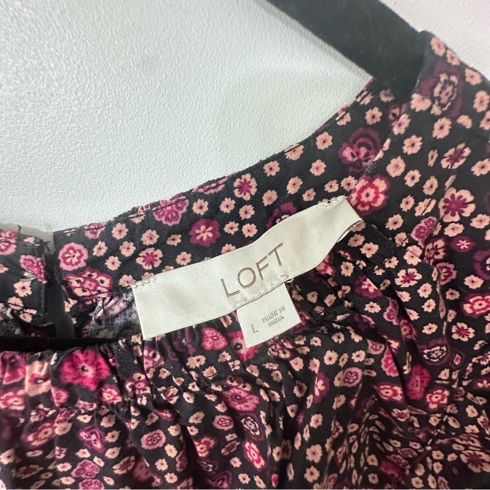 Loft Pink Floral Sleeveless Ruffle Blouse Size L - Picture 3 of 8